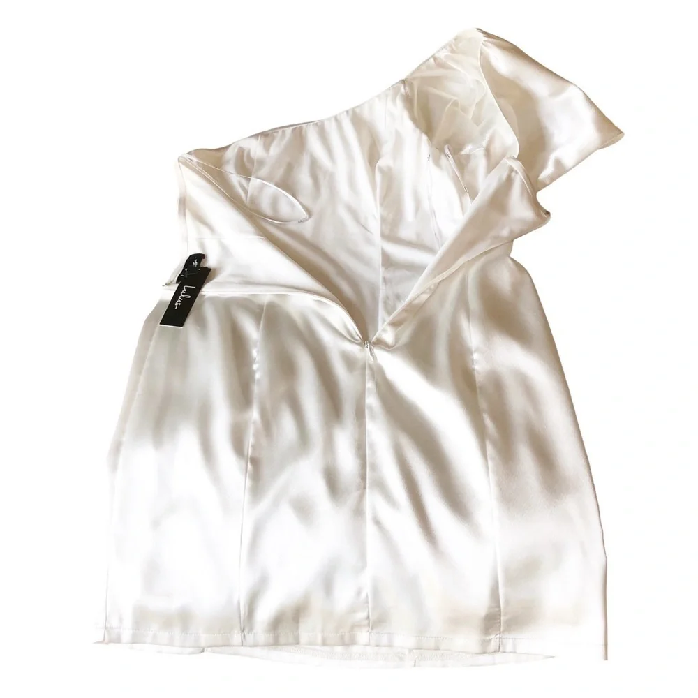 Lulu’s Love The Applause White Satin One Shoulder Dress Large